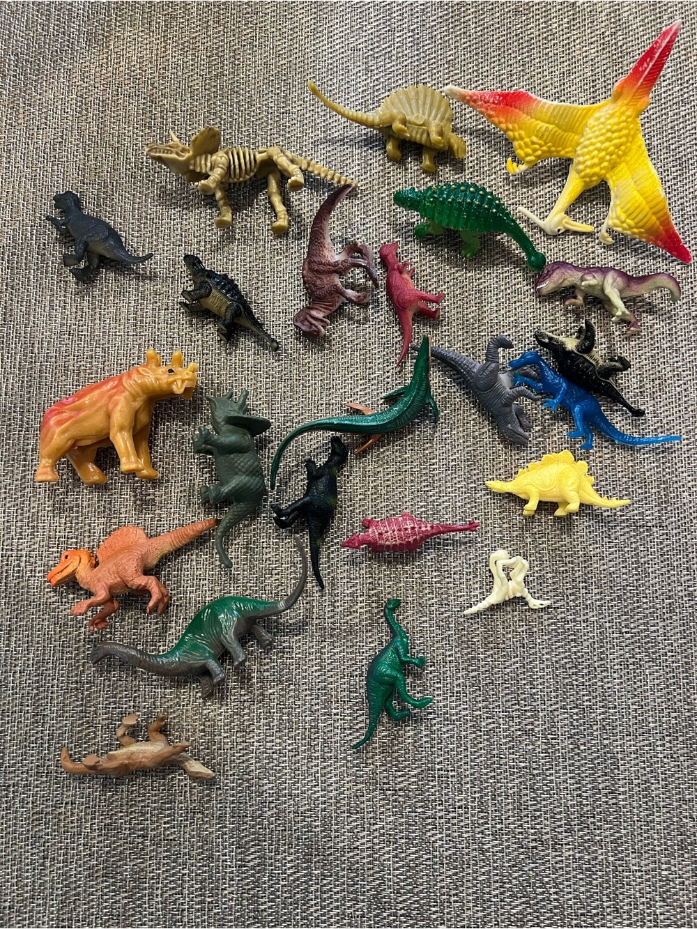 Assorted Plastic Dinosaur Figures - Multicolor Reptile Toy Set